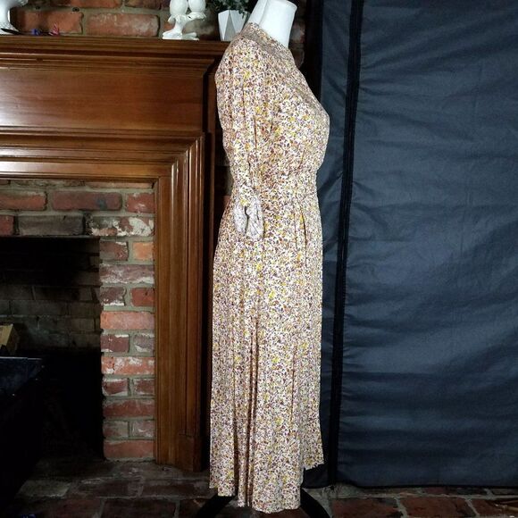 Court & Rowe Woodland Ditzy Floral Ivory Midi Shirtdress - Picture 3 of 9